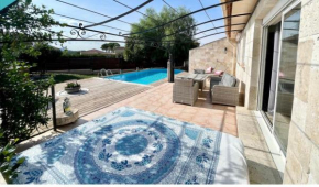 Maison familiale avec piscine
